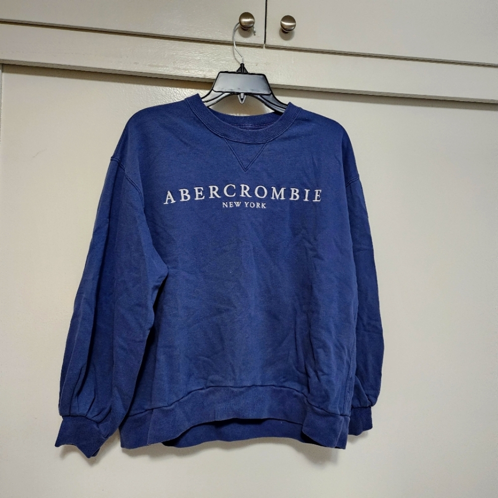 A&F Blue Sweatshirt size L